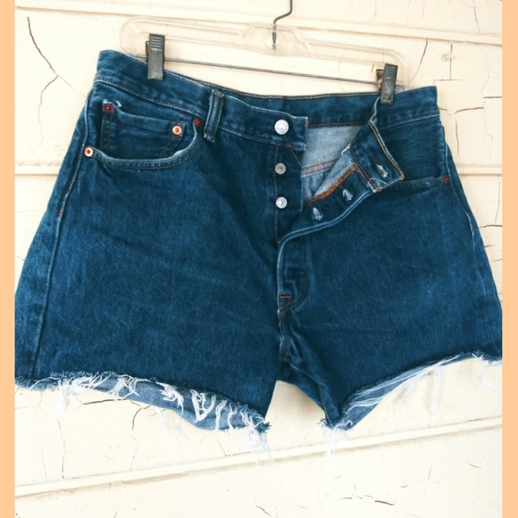 Vintage Levi's 501 High Waisted Mom Shorts - Picture 2 of 5